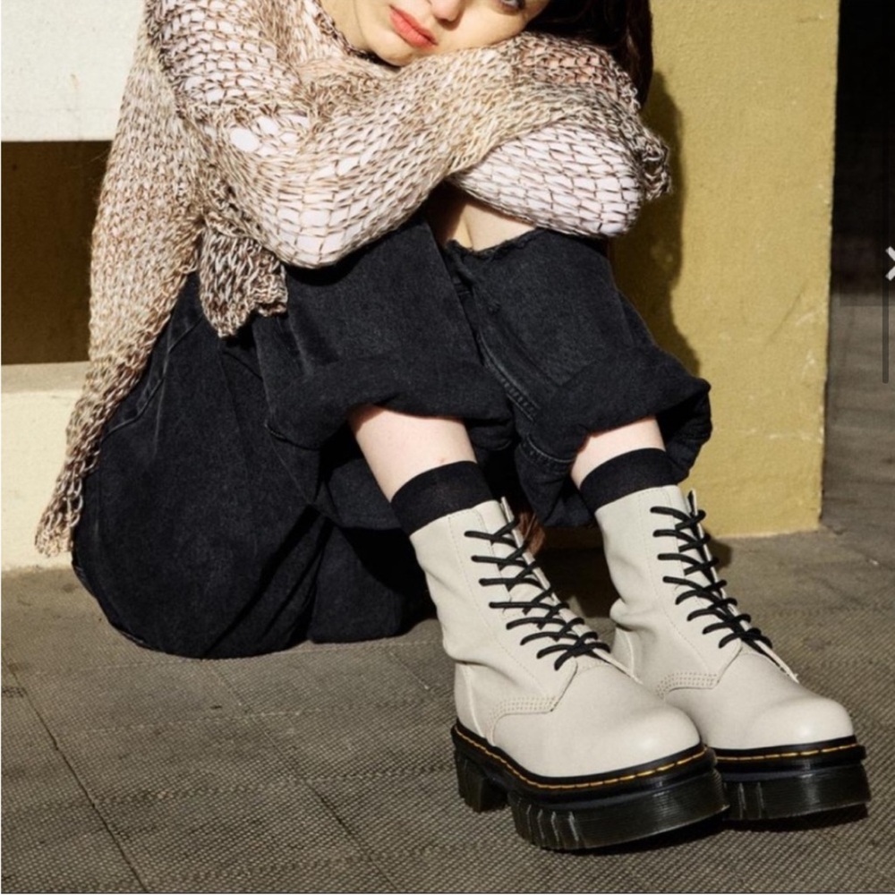 Dr. Martens Audrick 8-Eye Nappa Leather Platform Ankle Boots Cobblestone Grey 9